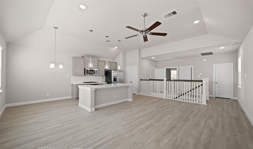 Bright and airy floorplan (*Photo not of actual home and used for illustration purposes only.)