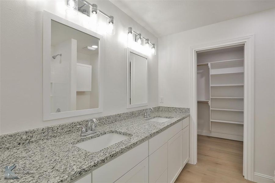 Furnished interior view inside a new home in , Abilene (Image 8).