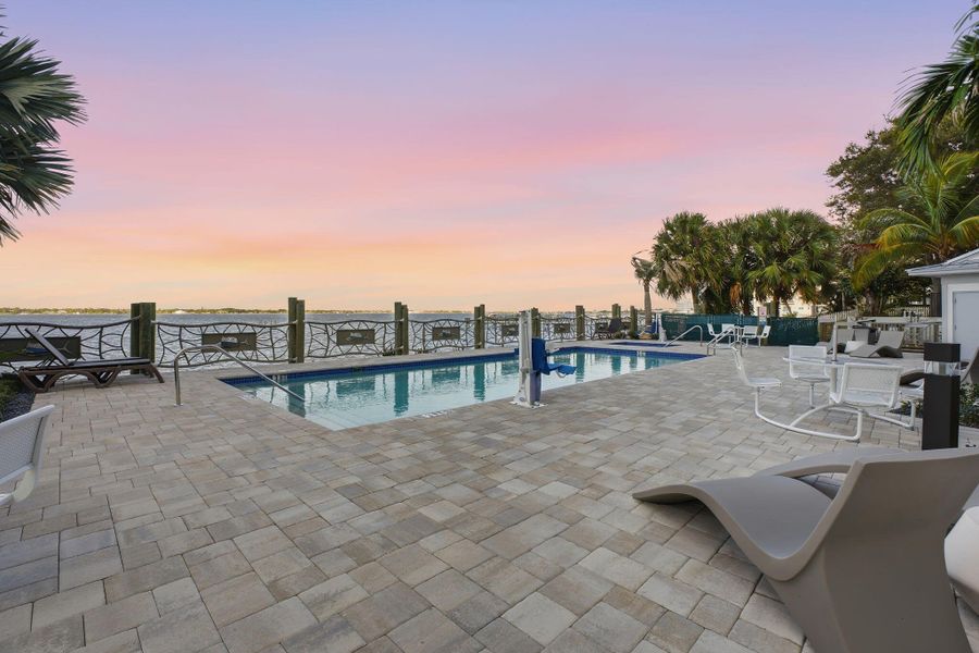 90-web-or-mls-tDSC072811 - Copy