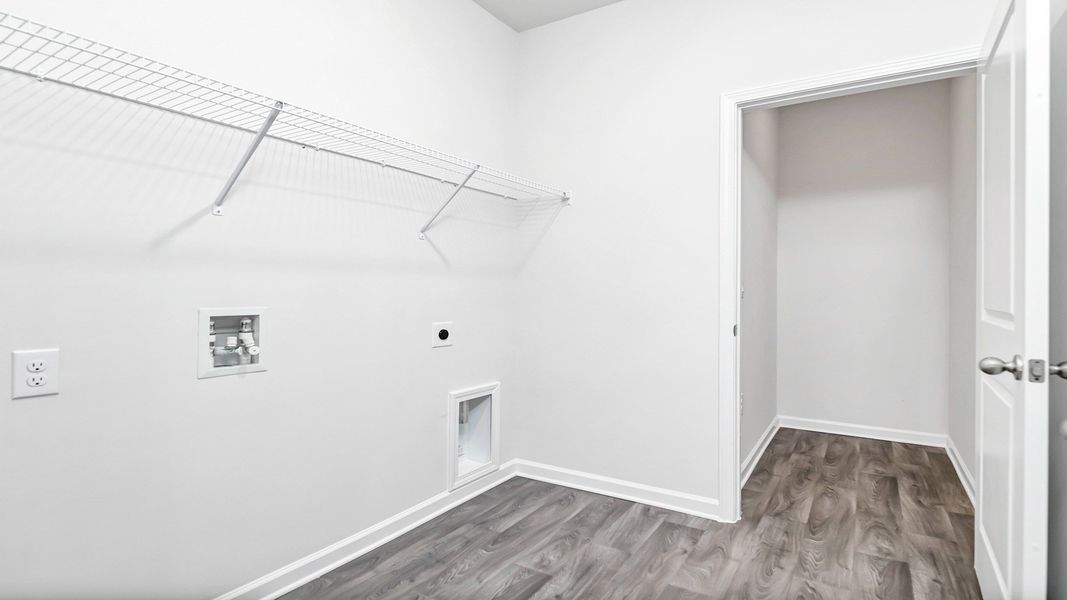 Representative unfurnished interior of a home built from the CAMERON by D.R. Horton in Mulberry Landing, Orangeburg (Image 16).