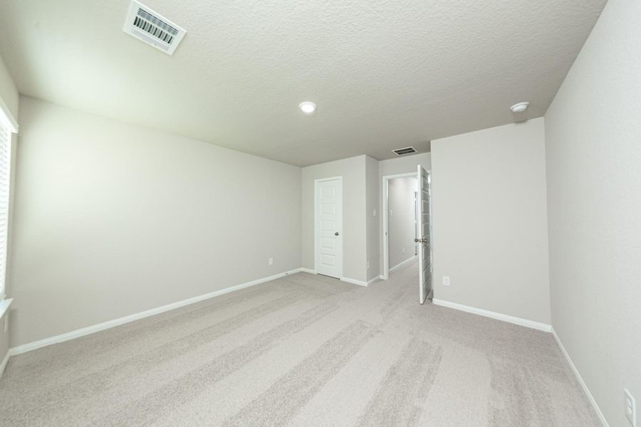 Spacious, unfurnished interior of a new home in Wayside Village, Houston (Image 9). Spacious, unfurnished interior of a new home in Wayside Village, Houston (Image 9).