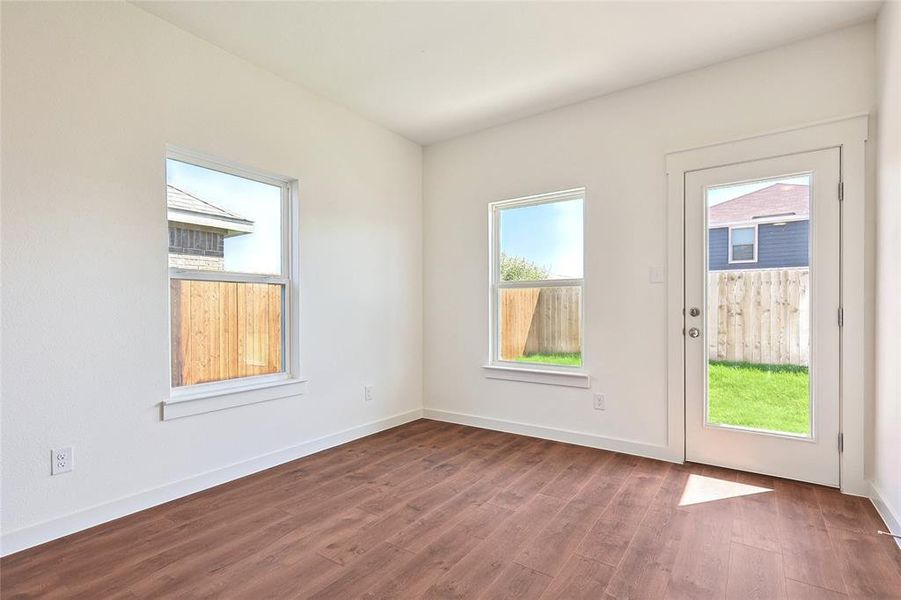 Spacious, unfurnished interior of a new home in Patriot Estates, Venus (Image 17).