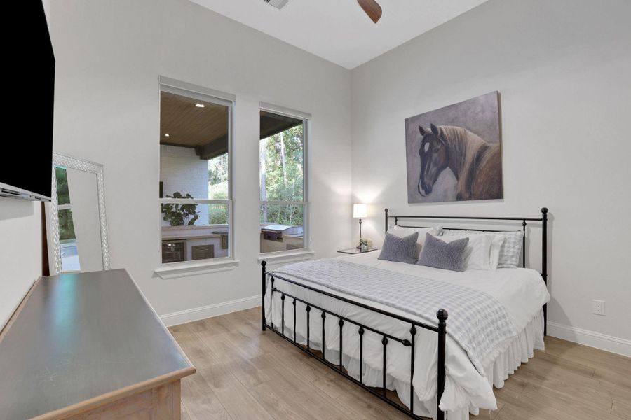 Furnished interior view inside a new home in , Tomball (Image 18).