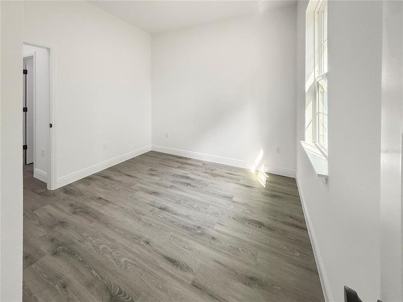 Spacious, unfurnished interior of a new home in , Ocala (Image 17).