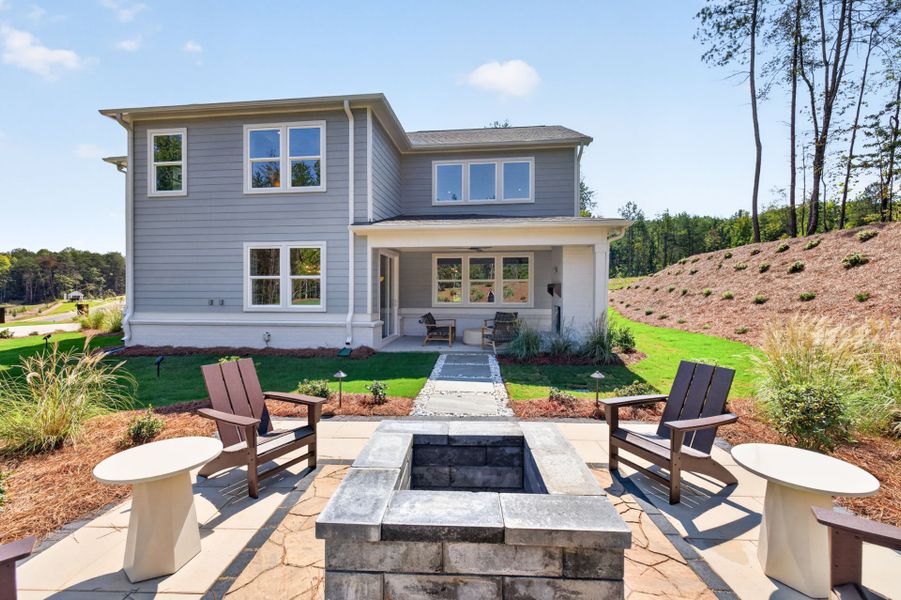 Representative exterior details of a home built from the Newlyn by Pulte Homes in Bristol, Dawsonville (Image 34).