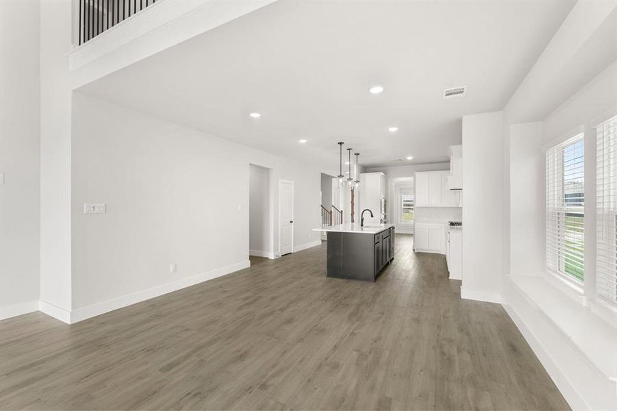 Spacious, unfurnished interior of a new home in Villages of Creekwood, Frisco (Image 24).