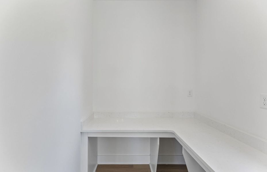 Spacious, unfurnished interior of a new home in Glenview Farms, Murfreesboro (Image 46).