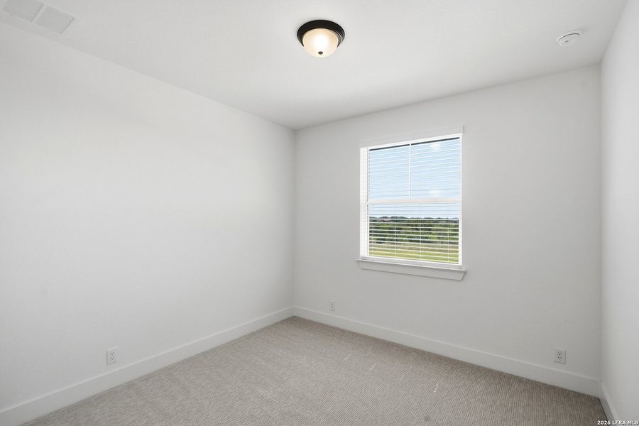 Spacious, unfurnished interior of a new home in Prominence Urban, San Antonio (Image 36).
