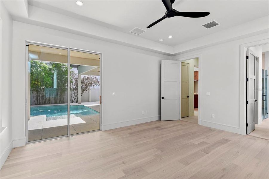 Spacious, unfurnished interior of a new home in , Winter Park (Image 27). Spacious, unfurnished interior of a new home in , Winter Park (Image 27).