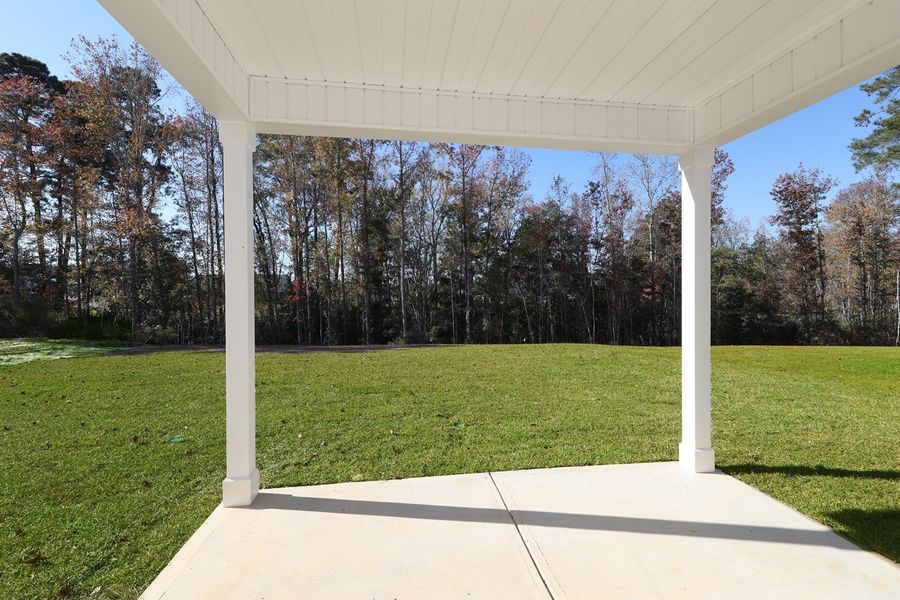 Exterior details and patio area of a home in Jordan Grove, Conway (Image 2).
