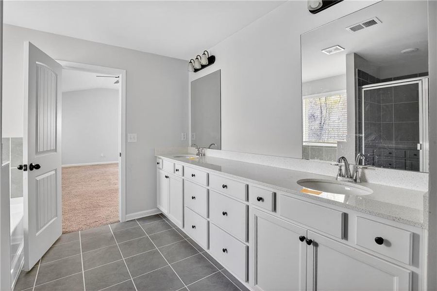 Furnished interior view inside a new home in , Atlanta (Image 17).