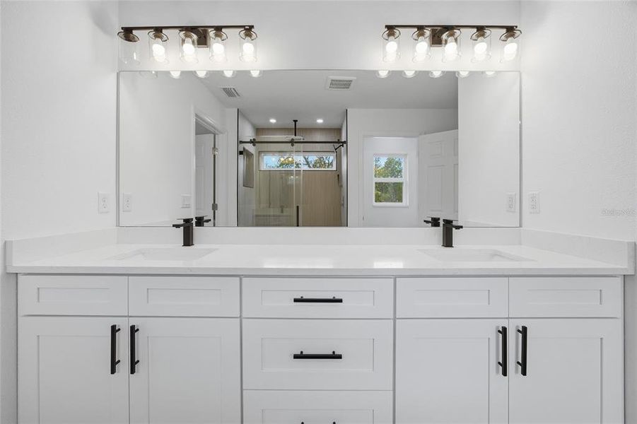 Image 37 of a home in .