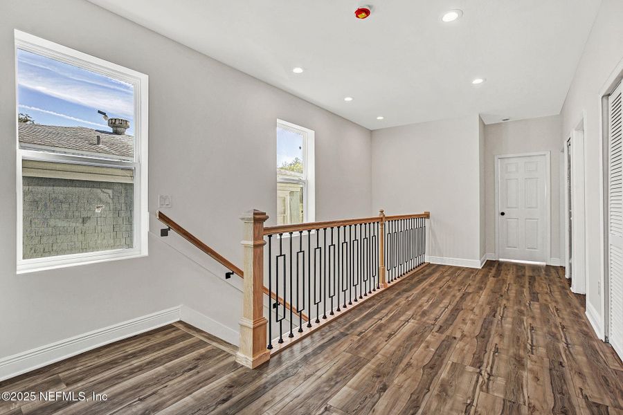 Spacious, unfurnished interior of a new home in , Jacksonville (Image 23).