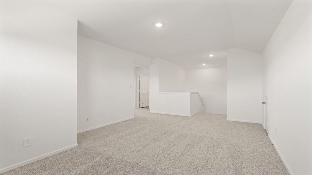 Spacious, unfurnished interior of a new home in Sunterra, Katy (Image 22).