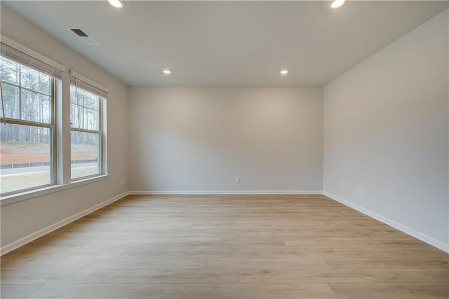 Spacious, unfurnished interior of a new home in Trinity Park, McDonough (Image 27).