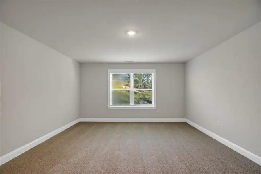 Spacious, unfurnished interior of a new home in Tuscany Hills, Douglasville (Image 45).