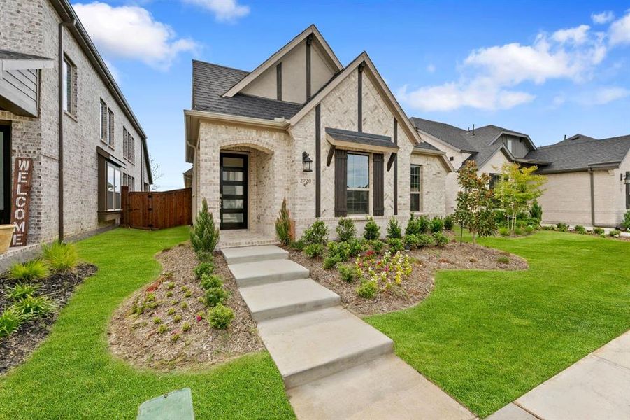 DAL_Cambridge Crossing_Aubrey_2720 Holland Court (2) DAL_Cambridge Crossing_Aubrey_2720 Holland Court (2)