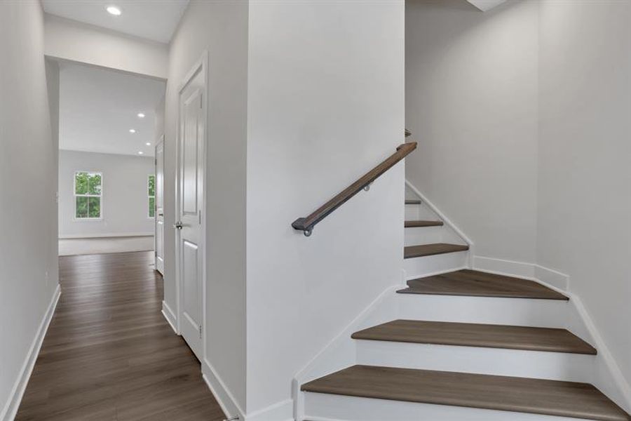 Spacious, unfurnished interior of a new home in Laurel Fields, Gainesville (Image 17).