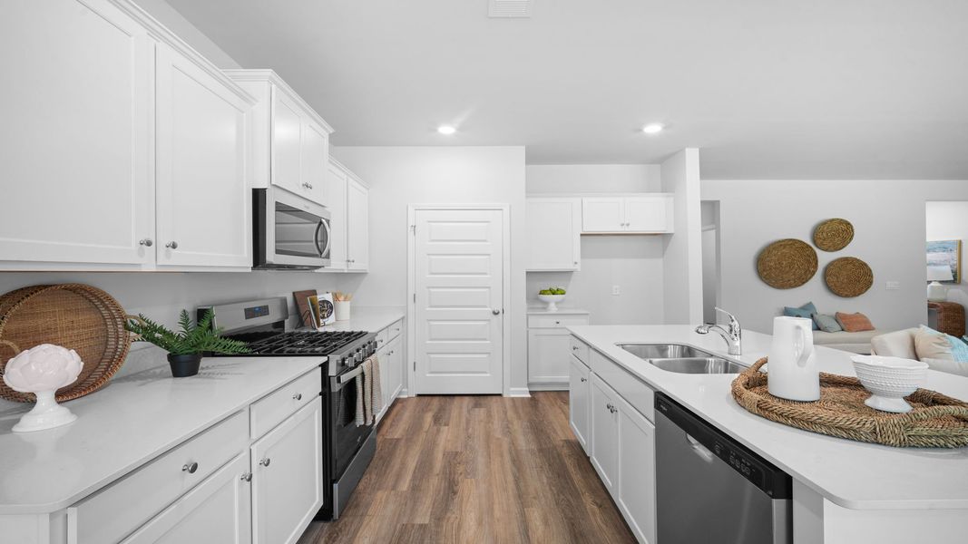 Furnished interior view inside a new home in Fernhill Farms, Statesboro (Image 16).