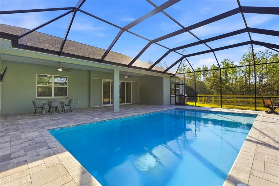 Exterior details and patio area of a home in , Beverly Hills (Image 3).
