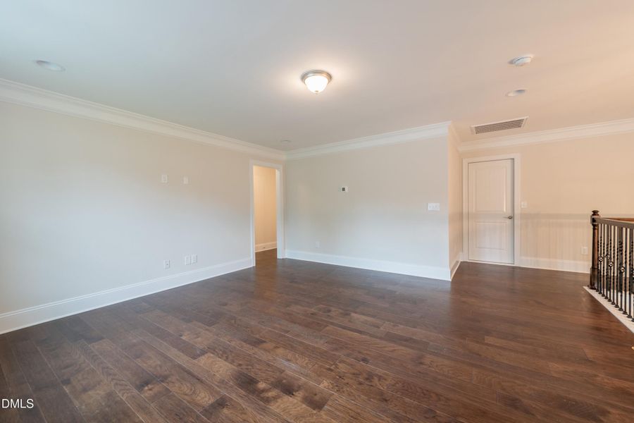 055_Upper Landing 055_Upper Landing