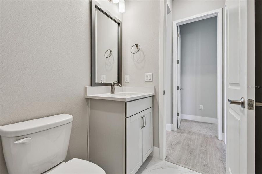 Furnished interior view inside a new home in Emerald Landing at Waterside at Lakewood Ranch – Cottage Series, Sarasota (Image 19). Furnished interior view inside a new home in Emerald Landing at Waterside at Lakewood Ranch – Cottage Series, Sarasota (Image 19).