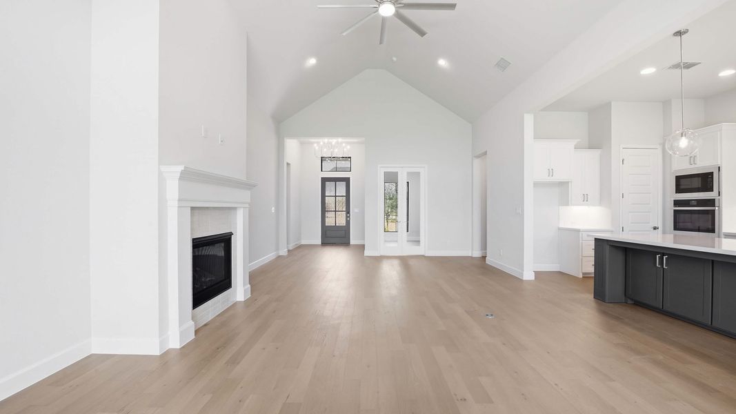 Spacious, unfurnished interior of a new home in Sonoma Verde, McLendon-Chisholm (Image 19).