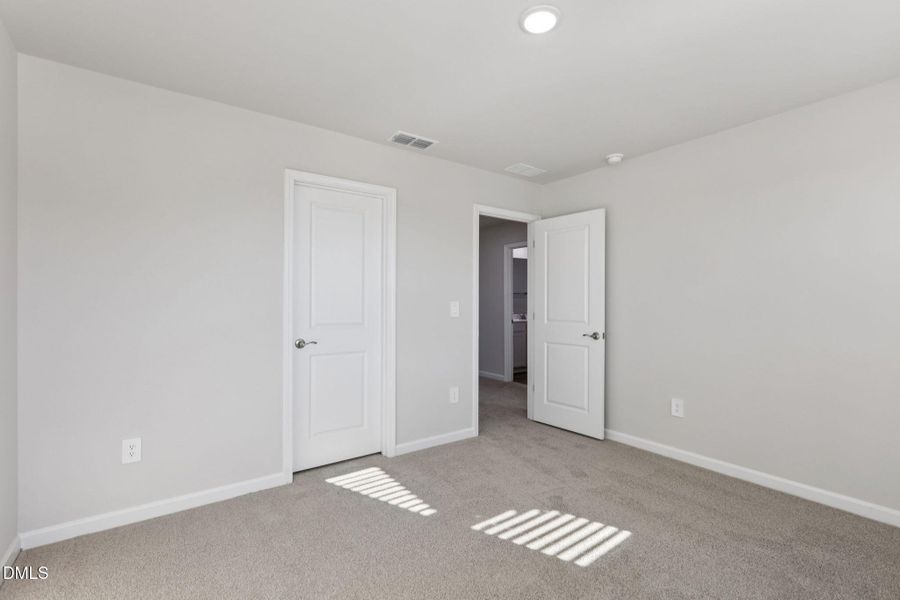 34-web-or-mls-Raleigh-River Glen-202 Thi