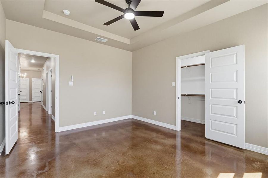 Spacious, unfurnished interior of a new home in , Killeen (Image 24).