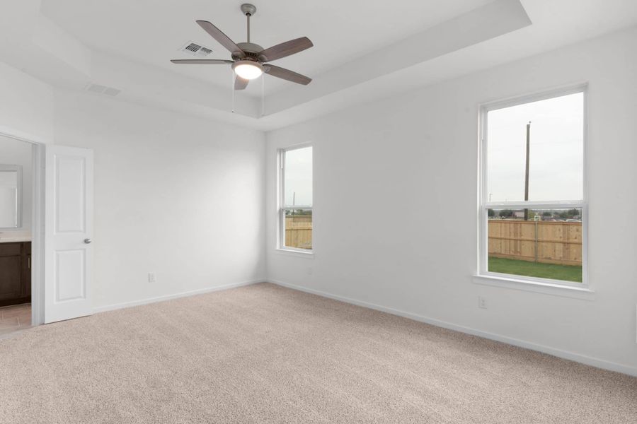 Spacious, unfurnished interior of a new home in Briarwood, Elgin (Image 13).
