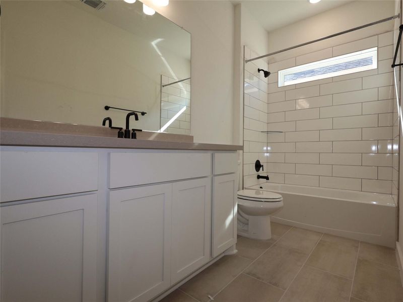 Furnished interior view inside a new home in Barksdale, Leander (Image 12).