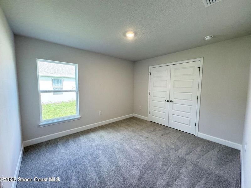 Spacious, unfurnished interior of a new home in Sebastian Highlands, Sebastian (Image 20).