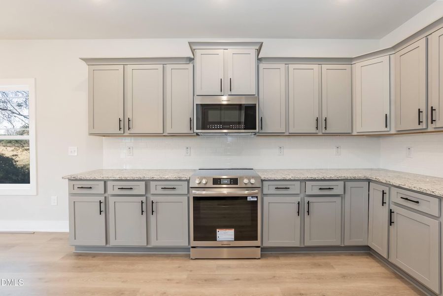 Kitchen 02