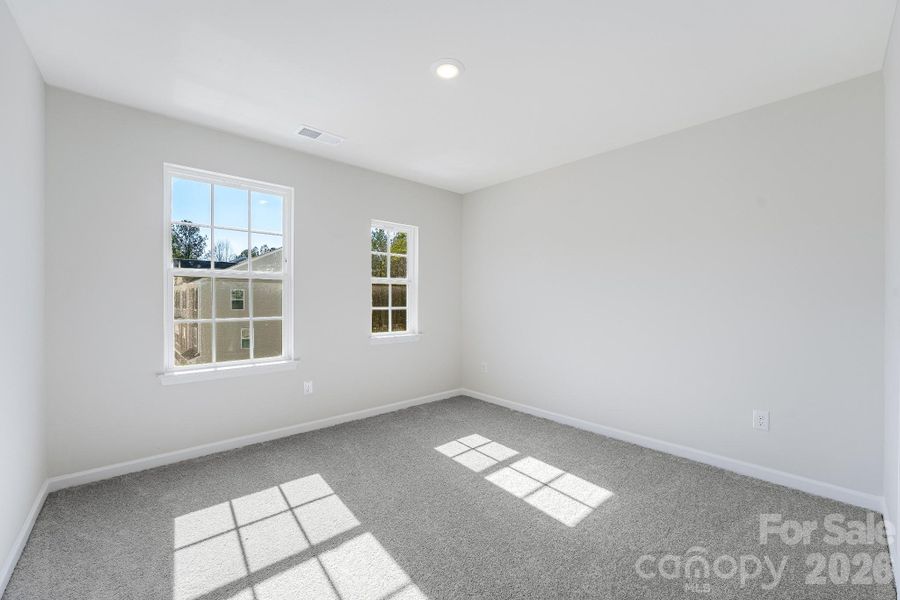 Spacious, unfurnished interior of a new home in Village of Waxhaw, Waxhaw (Image 20).