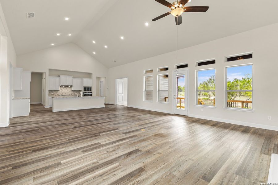 Spacious, unfurnished interior of a new home in Legend Park, Castroville (Image 9).