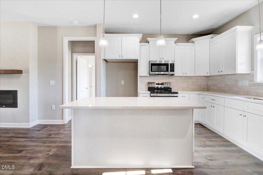 19-1760 Cardianl Dr-19