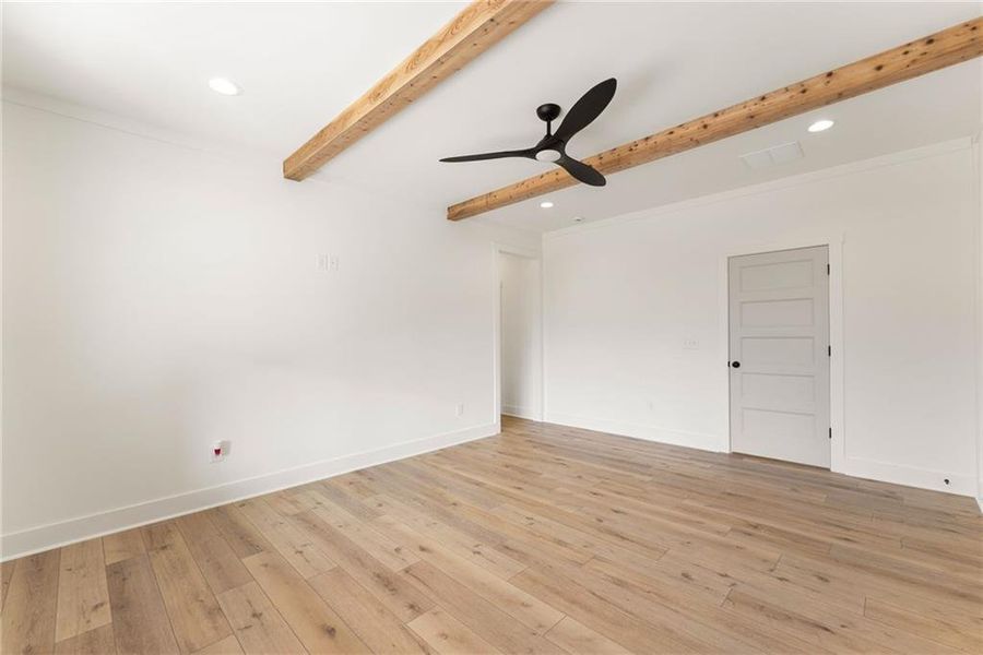 Spacious, unfurnished interior of a new home in , Gainesville (Image 42).