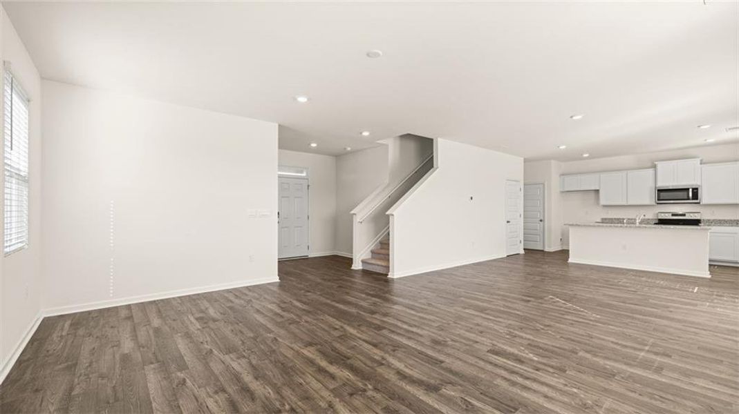 Spacious, unfurnished interior of a new home in Fox Crossing, Griffin (Image 17).
