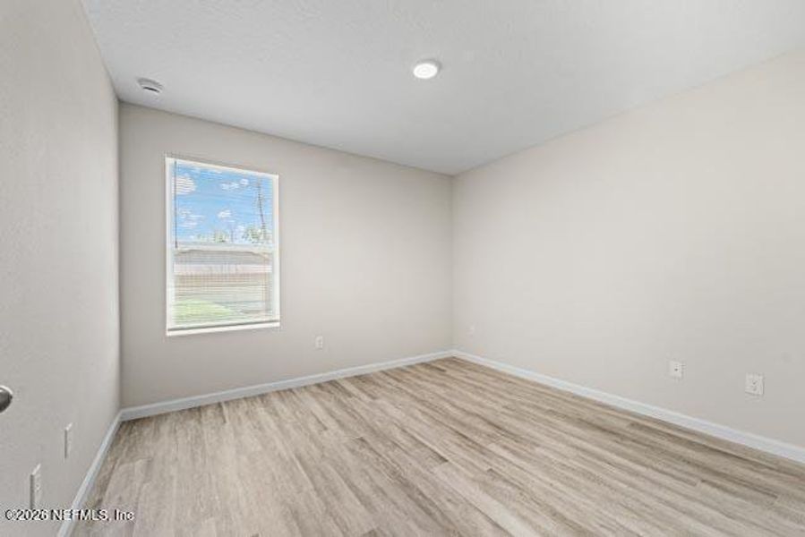 Spacious, unfurnished interior of a new home in , Jacksonville (Image 20).