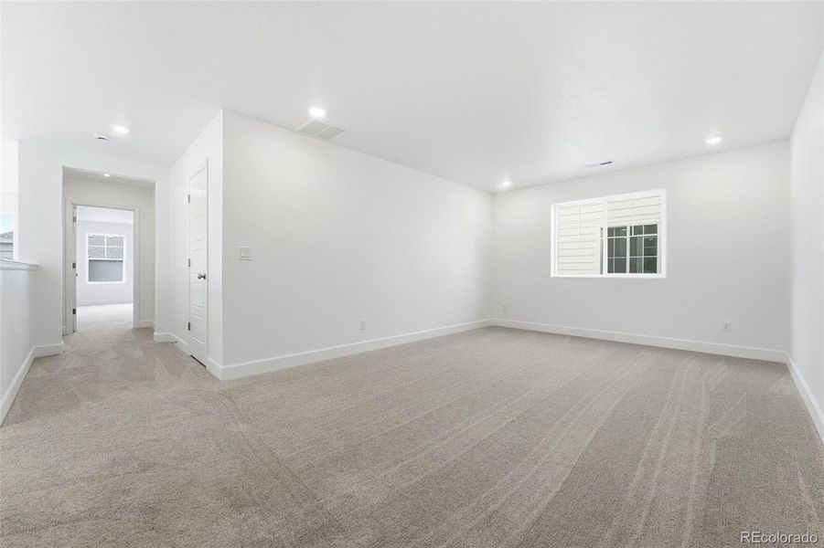 3323 N Catawba ~ Ready Now