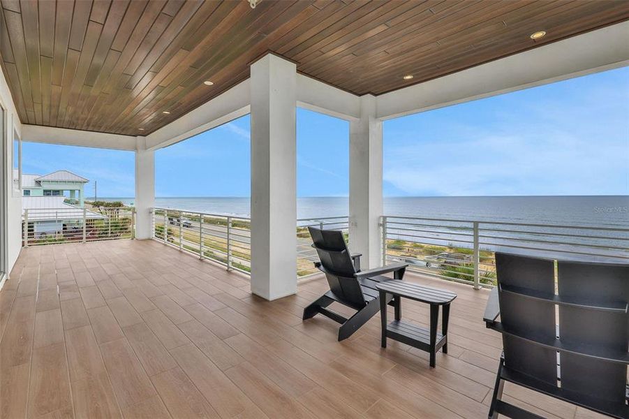 Exterior details and patio area of a home in , Flagler Beach (Image 34).