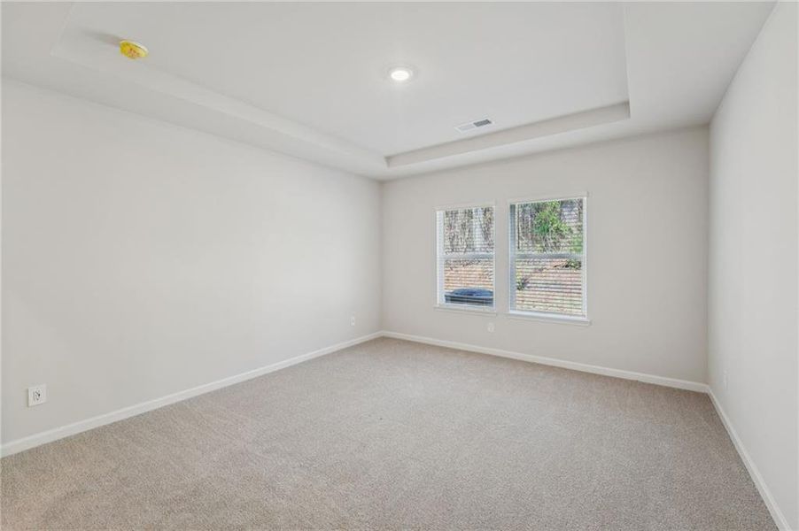 Spacious, unfurnished interior of a new home in Westmont Preserve, Powder Springs (Image 38).