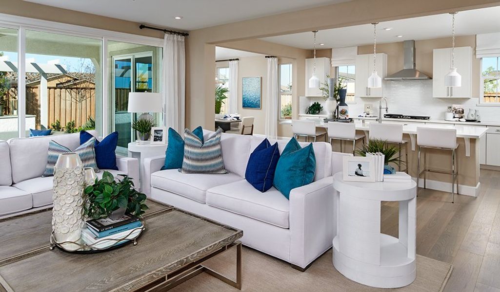 DillonII-N399-SuttonAtParklane Great Room