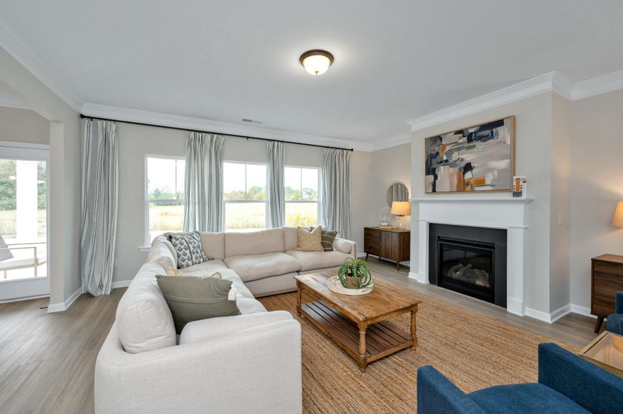 *This is a marketing photo. Colors/options may be different.*