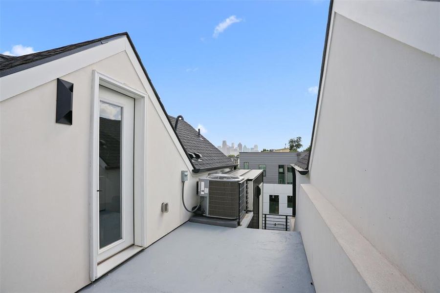 Front exterior of a new home in , Dallas, TX, highlighting curb appeal (Image 23).