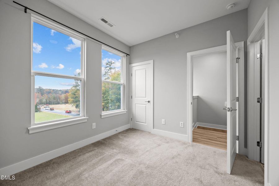 41-web-or-mls-IMG_1561 41-web-or-mls-IMG_1561