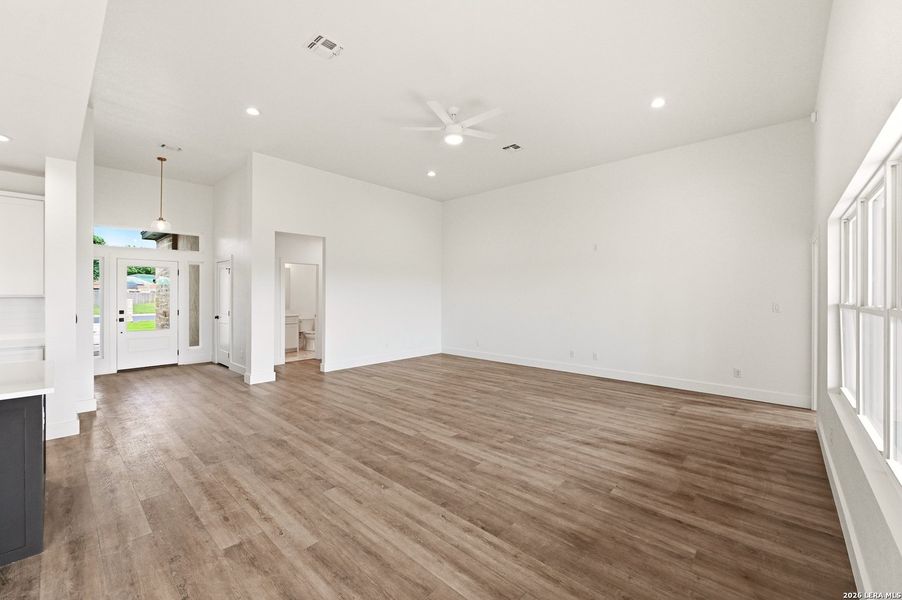 Spacious, unfurnished interior of a new home in , Hondo (Image 20). Spacious, unfurnished interior of a new home in , Hondo (Image 20).