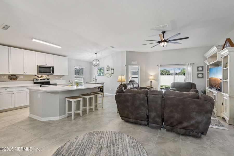 Furnished interior view inside a new home in Creekside Manor, Jacksonville (Image 31). Furnished interior view inside a new home in Creekside Manor, Jacksonville (Image 31).