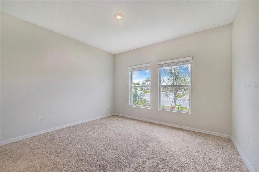 Spacious, unfurnished interior of a new home in Lawson Dunes, Haines City (Image 26).