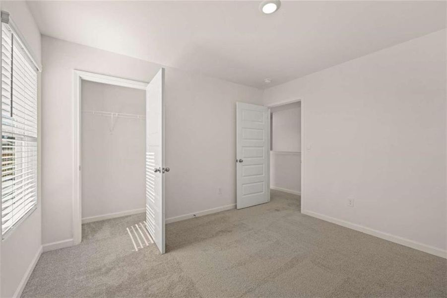 Spacious, unfurnished interior of a new home in Jackson Landing, Jefferson (Image 32).